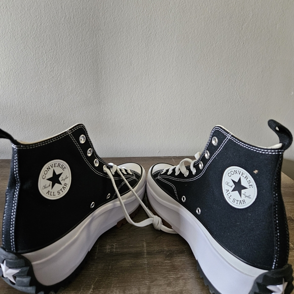 Converse Run Star Hike Platform Sneaker - Black / White / Gum 11M and 12.5W - Picture 5 of 7